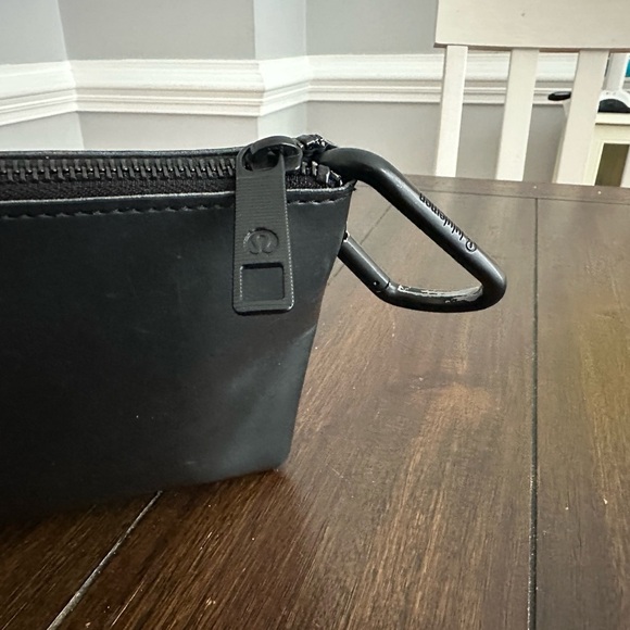 Lululemon off the mat pouch - Picture 12 of 12
